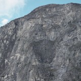 The Sydpillaren leads through the centre of the wall