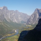 View into the valley and back to the Trollveggen (Photo: Bernhard)