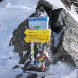 Signs in the Alpeiner Scharte