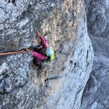 Barbara likes overhanging cracks too