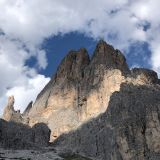 After climbing down and rappelling the descent leads over a scree field to the hiking trail ...