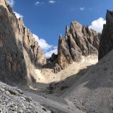 ... and along a steep counter ascent to the refuge